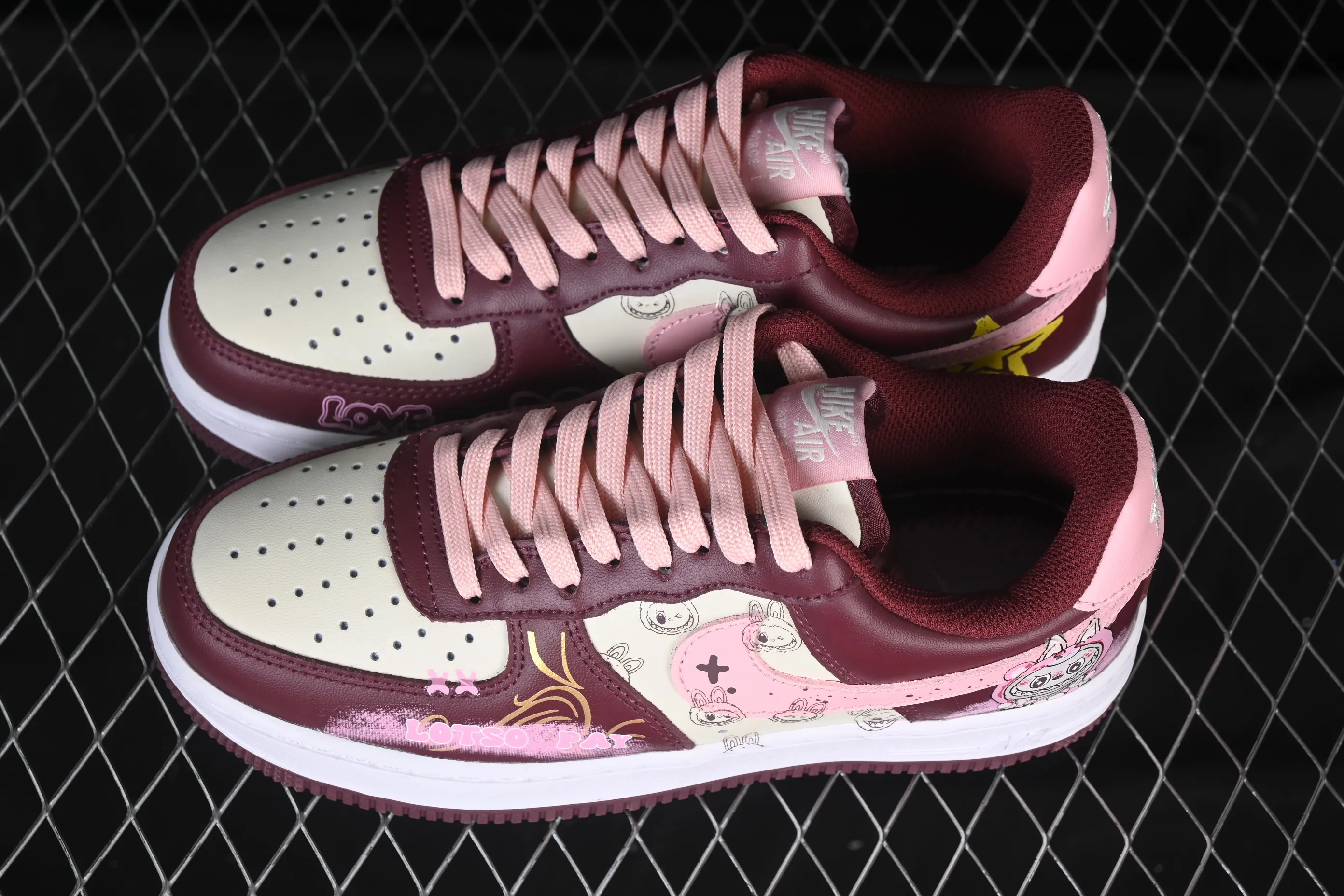 All categories Nk Air Force 1 Air Force series Nk Air Force 1 Low Air Force low-top Nike Air Force 1'07 Low "Berry Red" Hand-painted graffiti Berry red comics Air Force 1 low-top casual sports sneakers FD9925-611